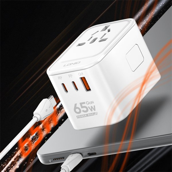 Ldnio Z6 3 USB Ports 65W GaN Travel Adapter - available in Pakistan at Metaware